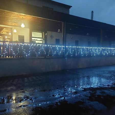 Penzion Country Steak Restaurant Lanskroun Exterior photo